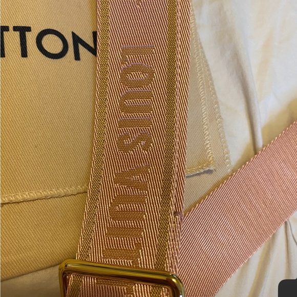 NOT FOR SALE Louis Vuitton MULTI POCHETTE ACCESSOIRES MP pink strap - Picture 4 of 14
